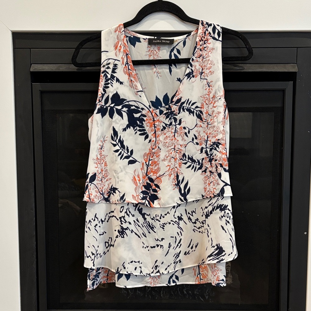 ❤️‍🔥4/$20 Ivanka Trump Floral Layered Blouse - White, Navy, Coral